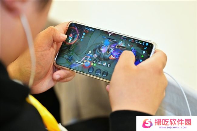 平凡玩家的高光时刻：王者荣耀全国赛—南京7881赛场上的电竞故事