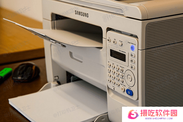检查U盘的格式与兼容性
